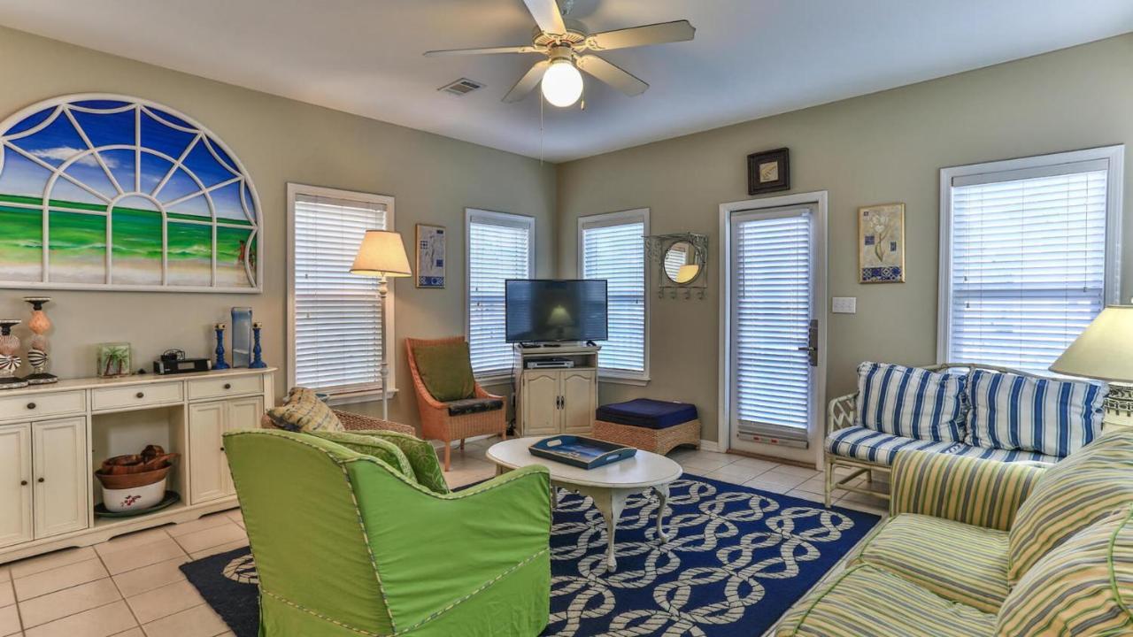 Biglows Bungalow - About A Quarter Mile To Private Neighborhood Beach Access, Pet Friendly, Community Pool Villa Destin Esterno foto